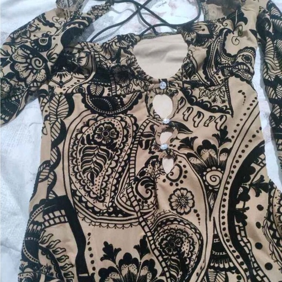 SHEIN ICON Paisley Print Crisscross Front Cold Shoulder Bodycon Dress - Picture 2 of 3